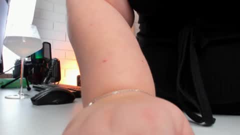 Snapshot of kimberlymaran chatting on 02.02.25 The one that you wont be able to forget online show from 02.02.25