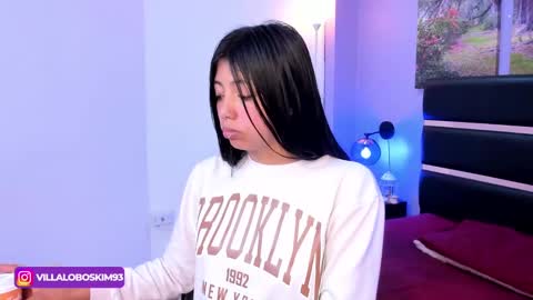 Kimberly Villalobos online show from 02.04.25