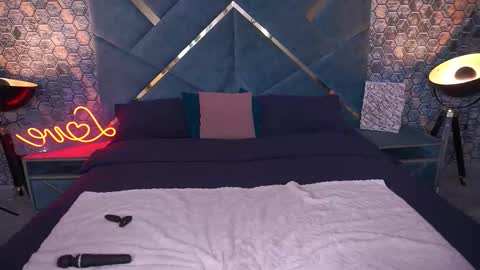 Snapshot of kimberlyworld chatting on 10.04.25 Kim online show from 10.04.25