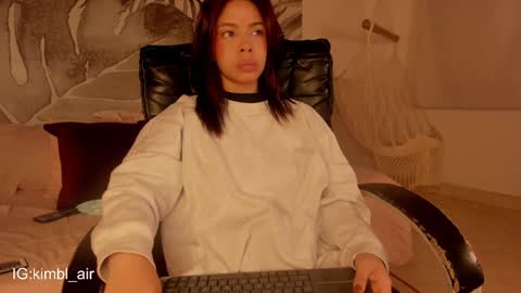 Snapshot of kimblair_ chatting on 02.02.25 Kim online show from 02.02.25