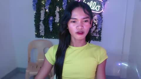 Snapshot of kimbratx chatting on 12.21.24 kimbratx online show from 12.21.24