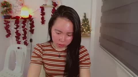 Snapshot of kimbratx chatting on 02.28.25 kimbratx online show from 02.28.25