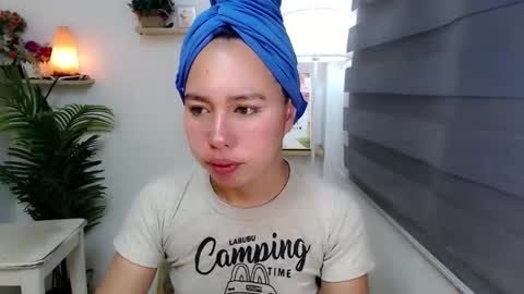 Snapshot of kimbratx chatting on 09.28.25 kimbratx online show from 09.28.25