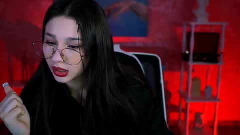 Snapshot of kimclarks chatting on 09.12.25 kimclarks online show from 09.12.25