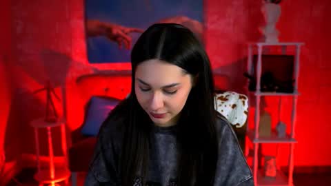 Snapshot of kimclarks chatting on 09.26.25 kimclarks online show from 09.26.25