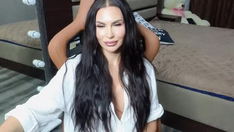 KIm online show from 03.05.25