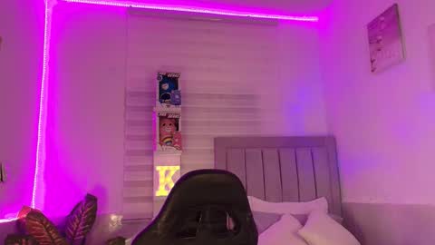 Snapshot of kimgeorgia chatting on 10.23.25 KimGeorgia online show from 10.23.25