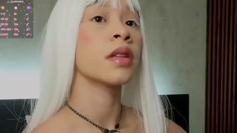 kimhilton online show from 02.25.26