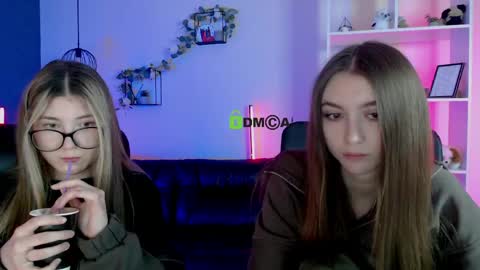 kimi_glow online show from 05.03.26