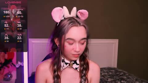 Snapshot of kimiko_luv chatting on 11.10.25 Kimiko online show from 11.10.25