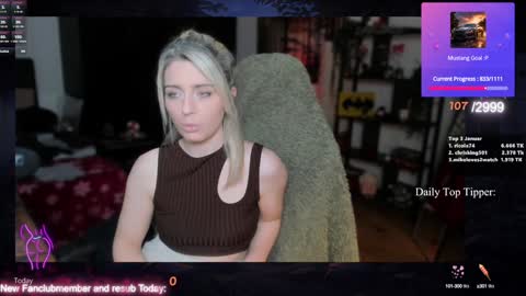 Snapshot of kimilee22 chatting on 01.11.25 Wolfs Girl online show from 01.11.25