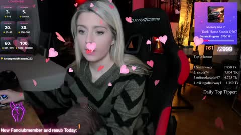 Snapshot of kimilee22 chatting on 01.30.25 Wolfs Girl online show from 01.30.25