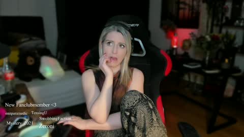 Snapshot of kimilee22 chatting on 03.09.25 Wolfs Girl online show from 03.09.25