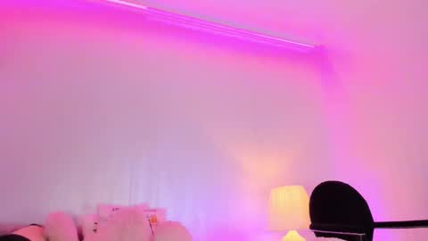 Snapshot of kimkardassiann chatting on 02.10.26 Natalie online show from 02.10.26