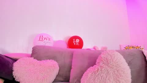 Natalie online show from 04.27.26