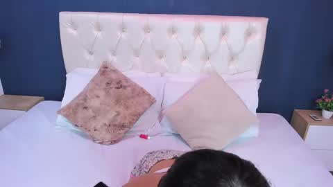 kimluna1 online show from 12.02.25