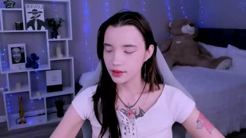 Snapshot of kimm_wong chatting on 05.15.26 kimm wong online show from 05.15.26