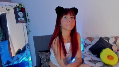 Snapshot of kimmcarter chatting on 11.12.25 Kimm online show from 11.12.25