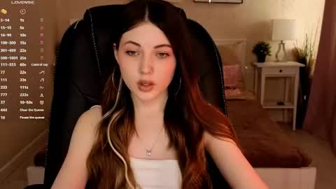 Snapshot of kimmie_shine chatting on 06.23.26 Your Kimmie follow me online show from 06.23.26