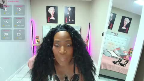 Snapshot of kimmturner chatting on 06.03.26 Kim online show from 06.03.26