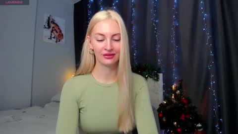 kimmy1_powell online show from 12.17.25