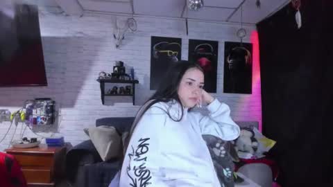 Melany online show from 12.28.24