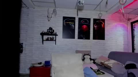 Melany online show from 01.14.25