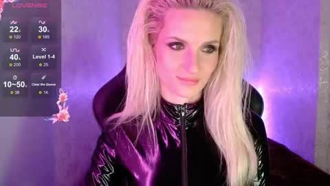 KimmySnow online show from 10.18.25