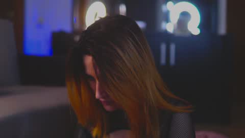 KimSkye online show from 01.16.25