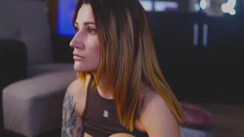 KimSkye online show from 01.18.25