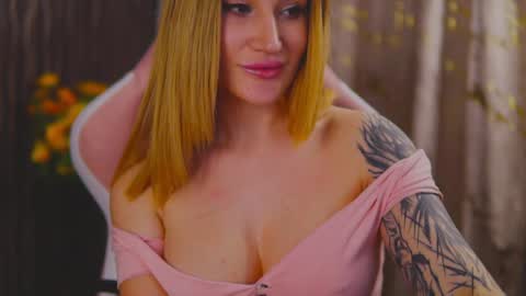 KimSkye online show from 01.31.25