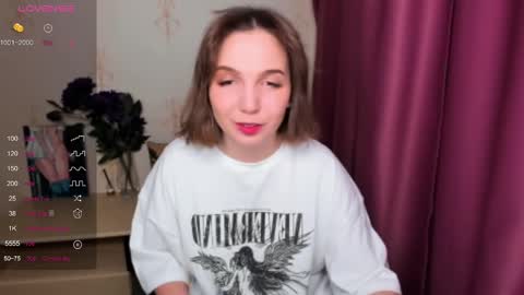 Snapshot of kindhazelhere_ chatting on 01.14.25 Hazel online show from 01.14.25
