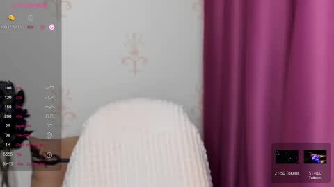 Snapshot of kindhazelhere_ chatting on 01.28.25 Hazel online show from 01.28.25