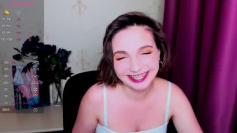 Snapshot of kindhazelhere_ chatting on 09.26.25 Hazel online show from 09.26.25