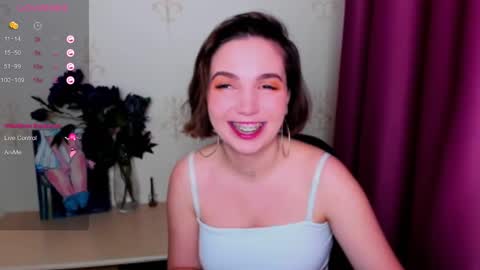 Snapshot of kindhazelhere_ chatting on 10.04.25 Hazel online show from 10.04.25