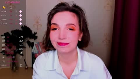 Snapshot of kindhazelhere_ chatting on 10.08.25 Hazel online show from 10.08.25