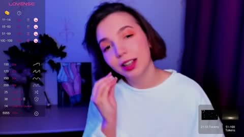 Snapshot of kindhazelhere_ chatting on 10.14.25 Hazel online show from 10.14.25