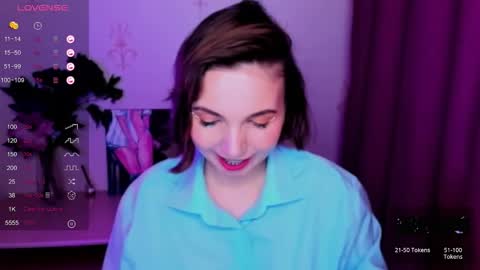Snapshot of kindhazelhere_ chatting on 10.16.25 Hazel online show from 10.16.25