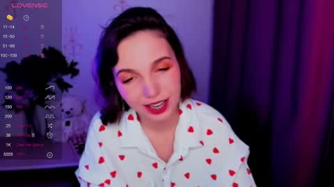 Snapshot of kindhazelhere_ chatting on 11.22.25 Hazel online show from 11.22.25