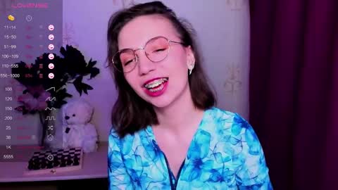 Hazel online show from 03.22.26