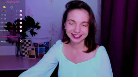 Snapshot of kindhazelhere_ chatting on 07.15.26 Hazel online show from 07.15.26