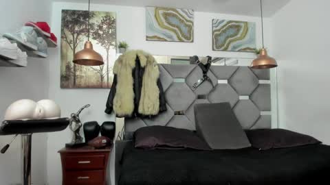 Snapshot of king_fitt_ chatting on 01.23.25 HOT MEN BLACK online show from 01.23.25