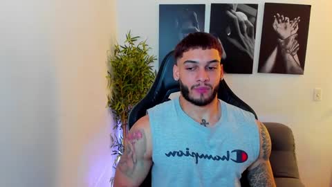 Snapshot of king_of_kings__ chatting on 01.17.25 king_of_kings__ online show from 01.17.25