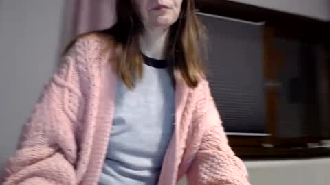 Snapshot of kingandprincess chatting on 11.13.25 sexysexyhotwetpinkredpussy online show from 11.13.25