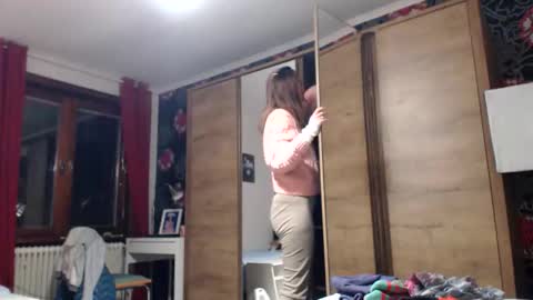 Snapshot of kingandprincess chatting on 11.18.25 sexysexyhotwetpinkredpussy online show from 11.18.25