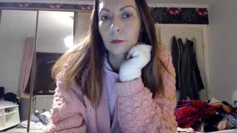 Snapshot of kingandprincess chatting on 11.24.25 sexysexyhotwetpinkredpussy online show from 11.24.25