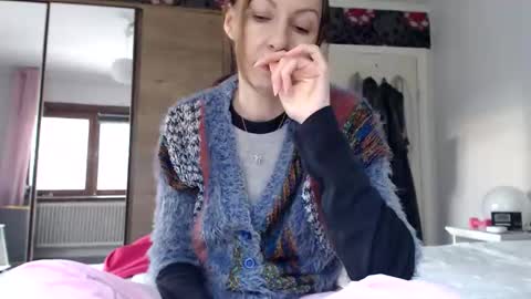 sexysexyhotwetpinkredpussy online show from 06.03.26