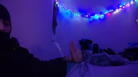 Snapshot of kingbat162 chatting on 12.05.25 kingbat162 online show from 12.05.25