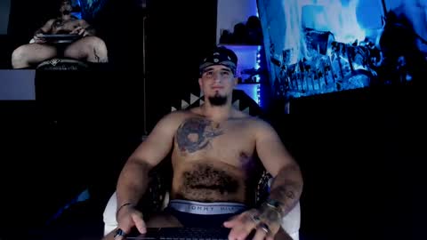 King Bear online show from 01.12.25