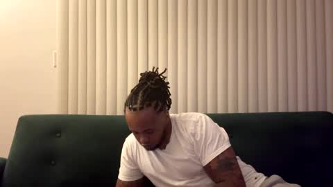 Snapshot of kingdabiggest chatting on 09.17.25 KingDaBiggest online show from 09.17.25